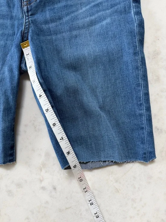 Madewell Women's Mid Blue Denim Bermuda Shorts - Picture 5 of 5